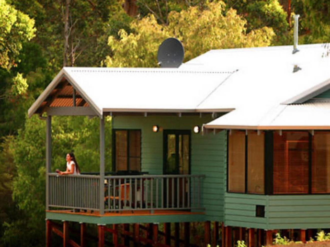 Rainbow Trail Chalets Pemberton Eksteriør bilde